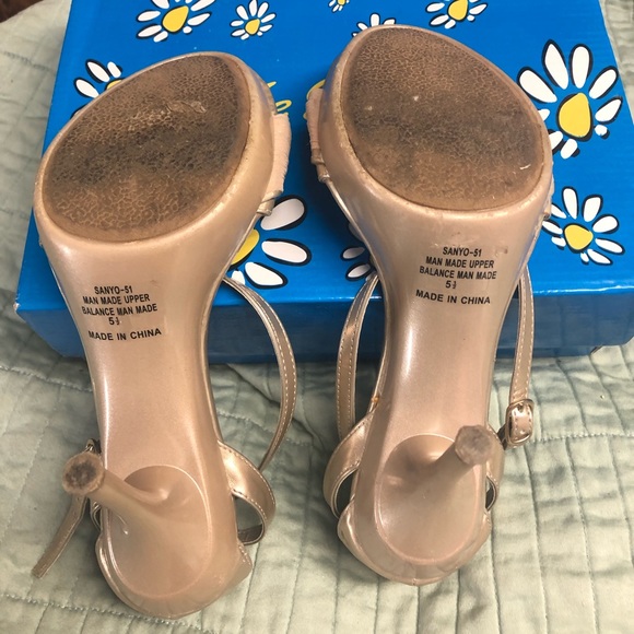 De Blossom High Heels in Nude Satan - Picture 3 of 6